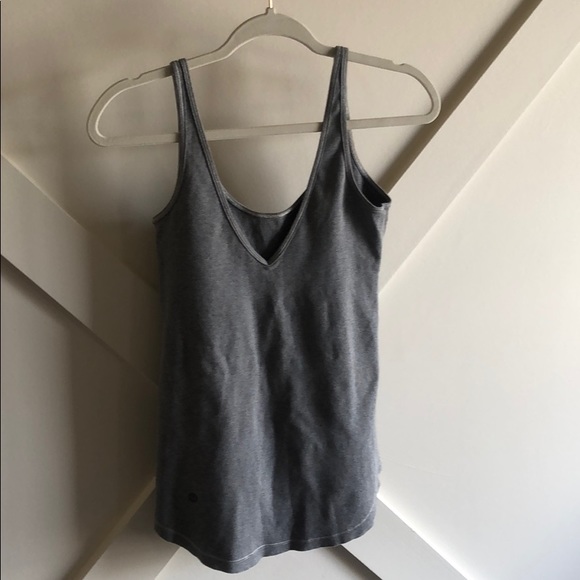 Lululemon tank top. Size 6 - Picture 2 of 4